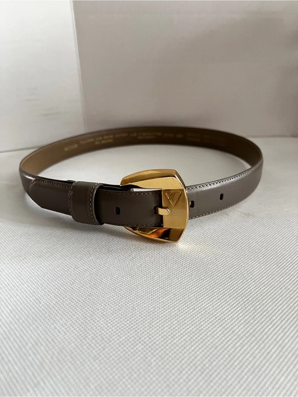Vintage Liz Claiborne Full-Grain Leather Gray Belt Gold Tone Hardware Buckle M
